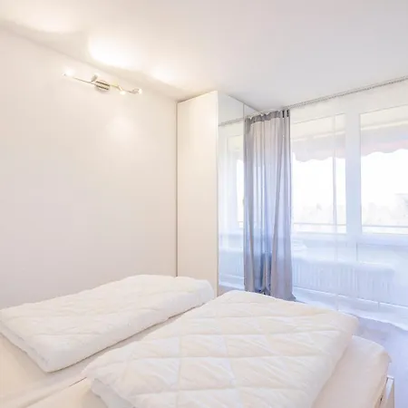 Ferienwohnpark Zwei-zimmer-apartment 49 44 Apartment Immenstaad am Bodensee