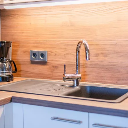 Ferienwohnpark Zwei-zimmer-apartment 49 44 * Immenstaad am Bodensee